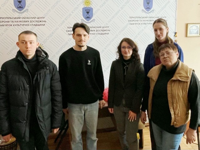 Спільне фото